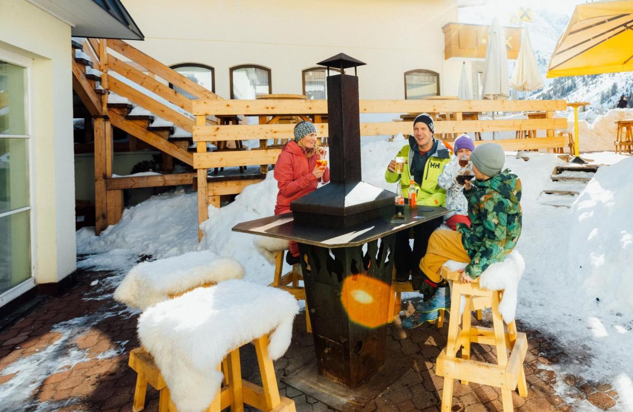 Hotel Mittagskogel Pitztal Sankt Leonhard im Pitztal Exterior foto