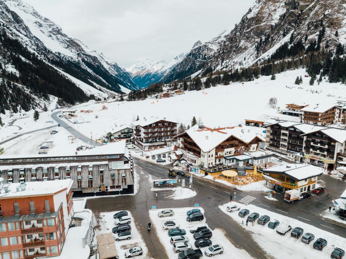 Hotel Mittagskogel Pitztal Sankt Leonhard im Pitztal Exterior foto