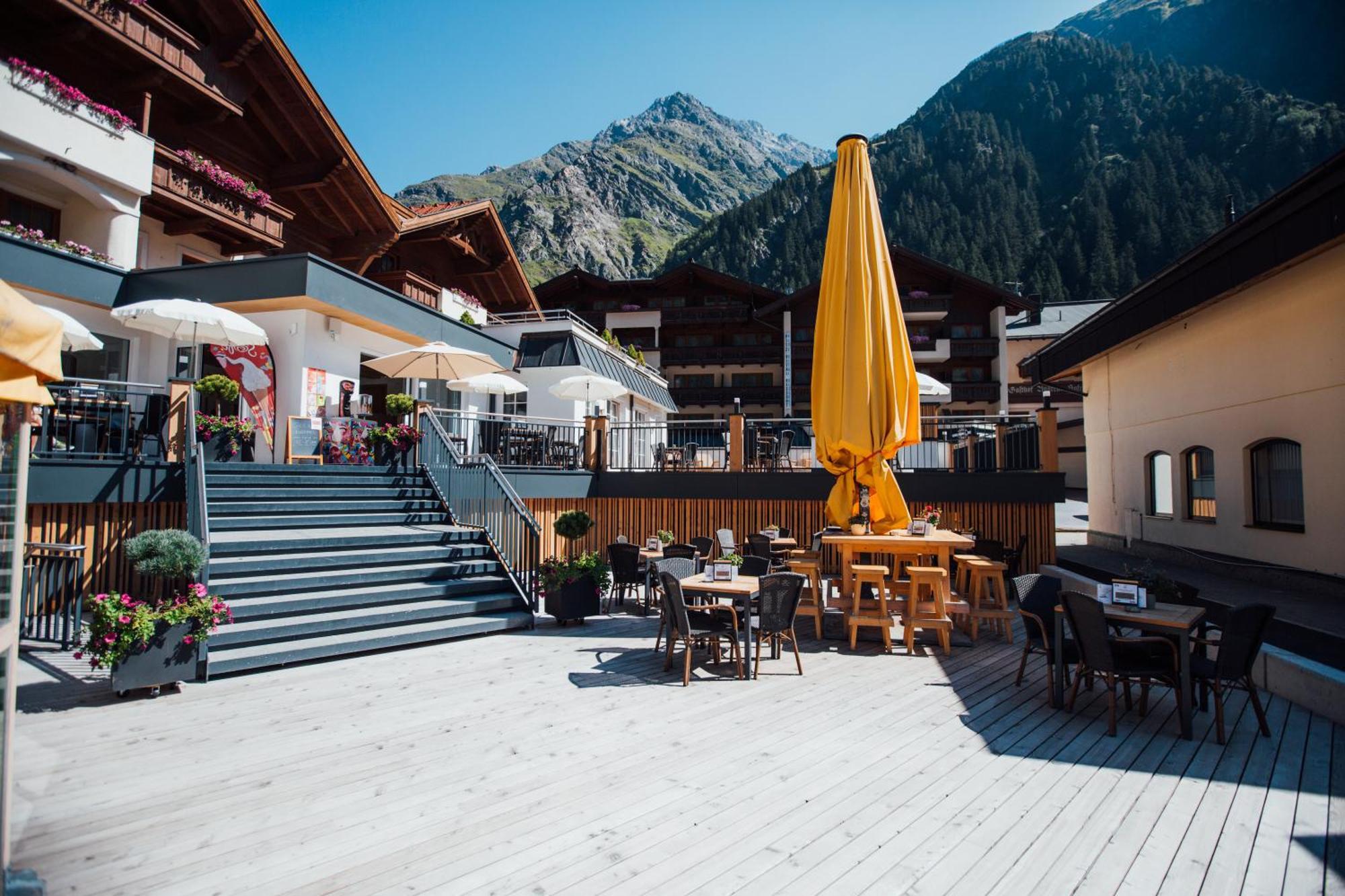Hotel Mittagskogel Pitztal Sankt Leonhard im Pitztal Exterior foto